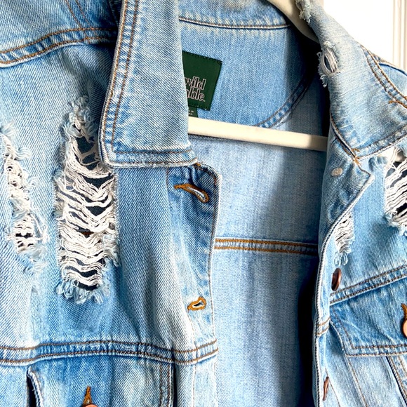 Distressed denim jacket - Picture 2 of 6